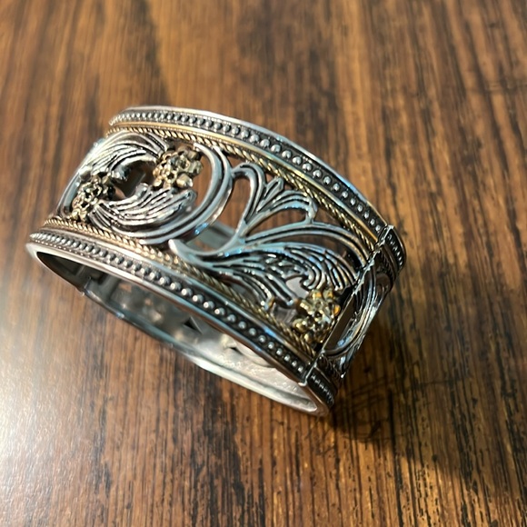 Kessaris ladies/women’s cuff bracelet watch; Silver gold floral leaf design. - Picture 4 of 5